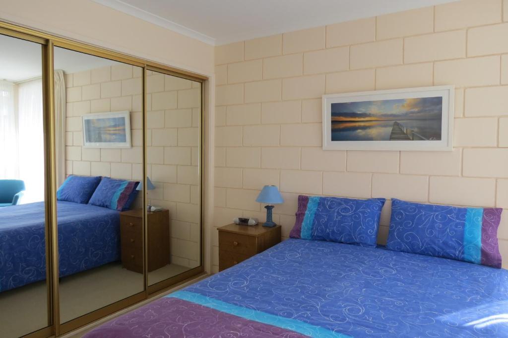 Penguin Mews Aparthotel Merimbula Room photo