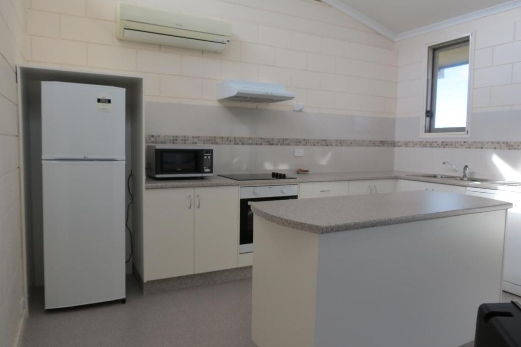 Penguin Mews Aparthotel Merimbula Room photo