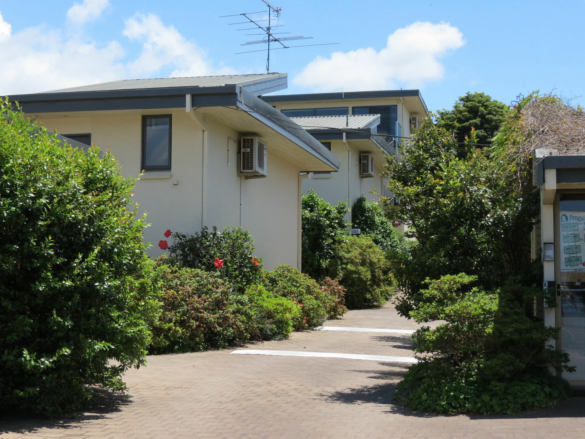 Penguin Mews Aparthotel Merimbula Exterior photo