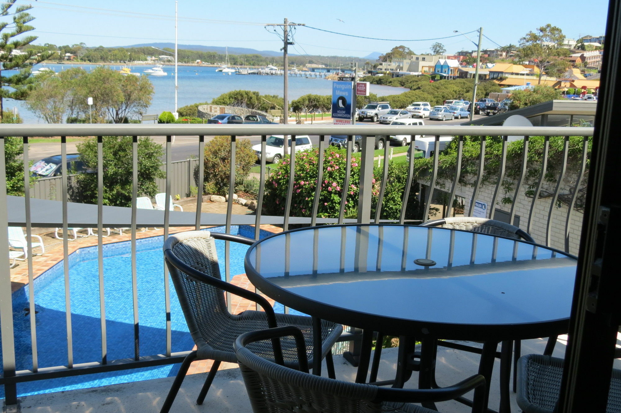 Penguin Mews Aparthotel Merimbula Exterior photo
